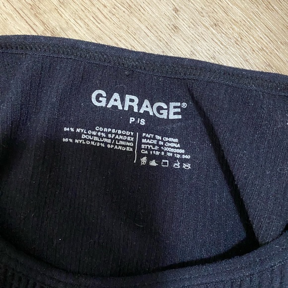 🤍2/$20🤍 Garage seamless top - Picture 2 of 2
